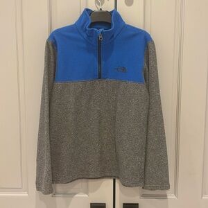 Boy’s North Face 1/2 zip pullover size L (14-16)